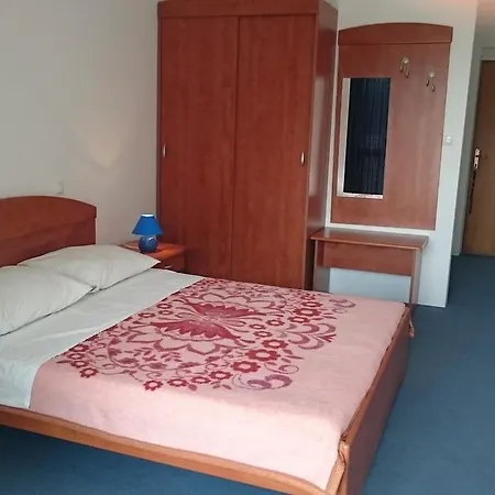 Double Uvala Bristova 12140e 2* Sućuraj